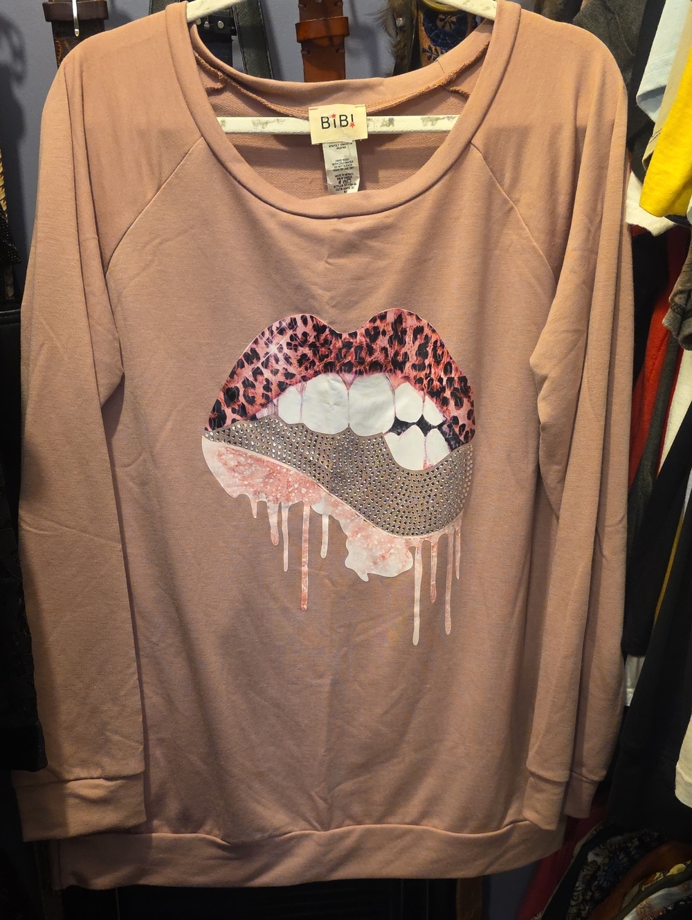 BiBi Mauve Pink Lip Graphic Sweatshirt